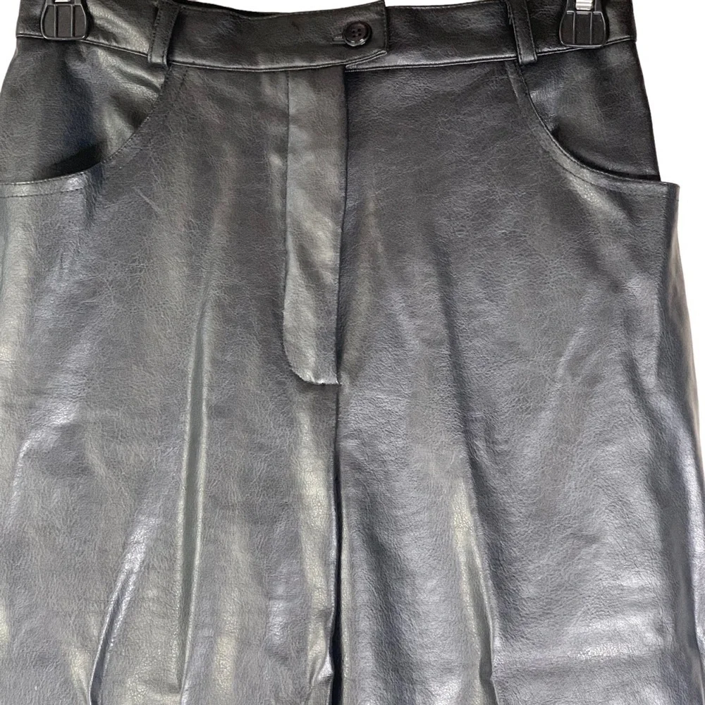 Conrad C Women’s High Waist Black Faux Leather Straight Leg Size 4 Petite New